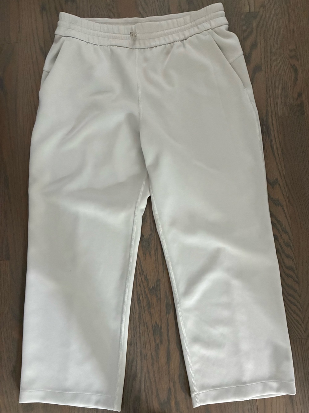 lululemon athletica Crop Capris with Elastic Waist